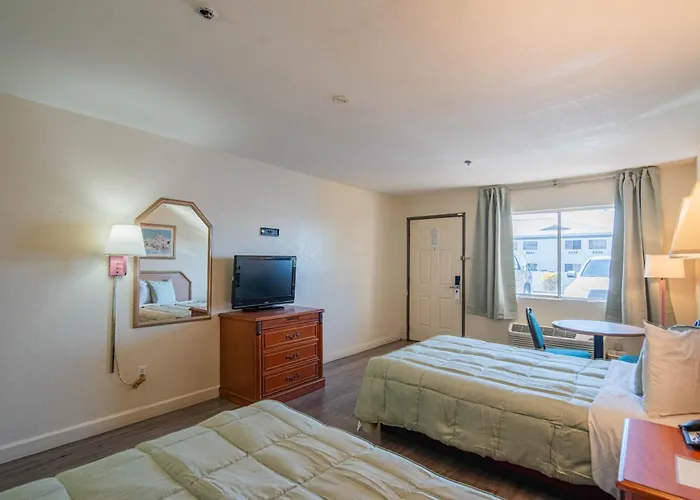 Rising Hotel