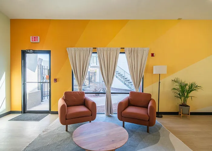 Hotel Rising Phoenix
